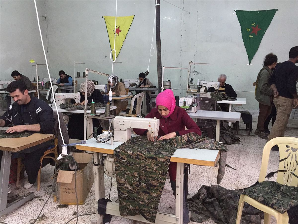 Une coopérative de couture au Rojava, en décembre 2014.